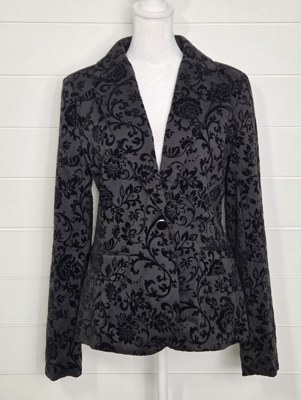 Covington Black Velvet-Print Floral Blazer Size M